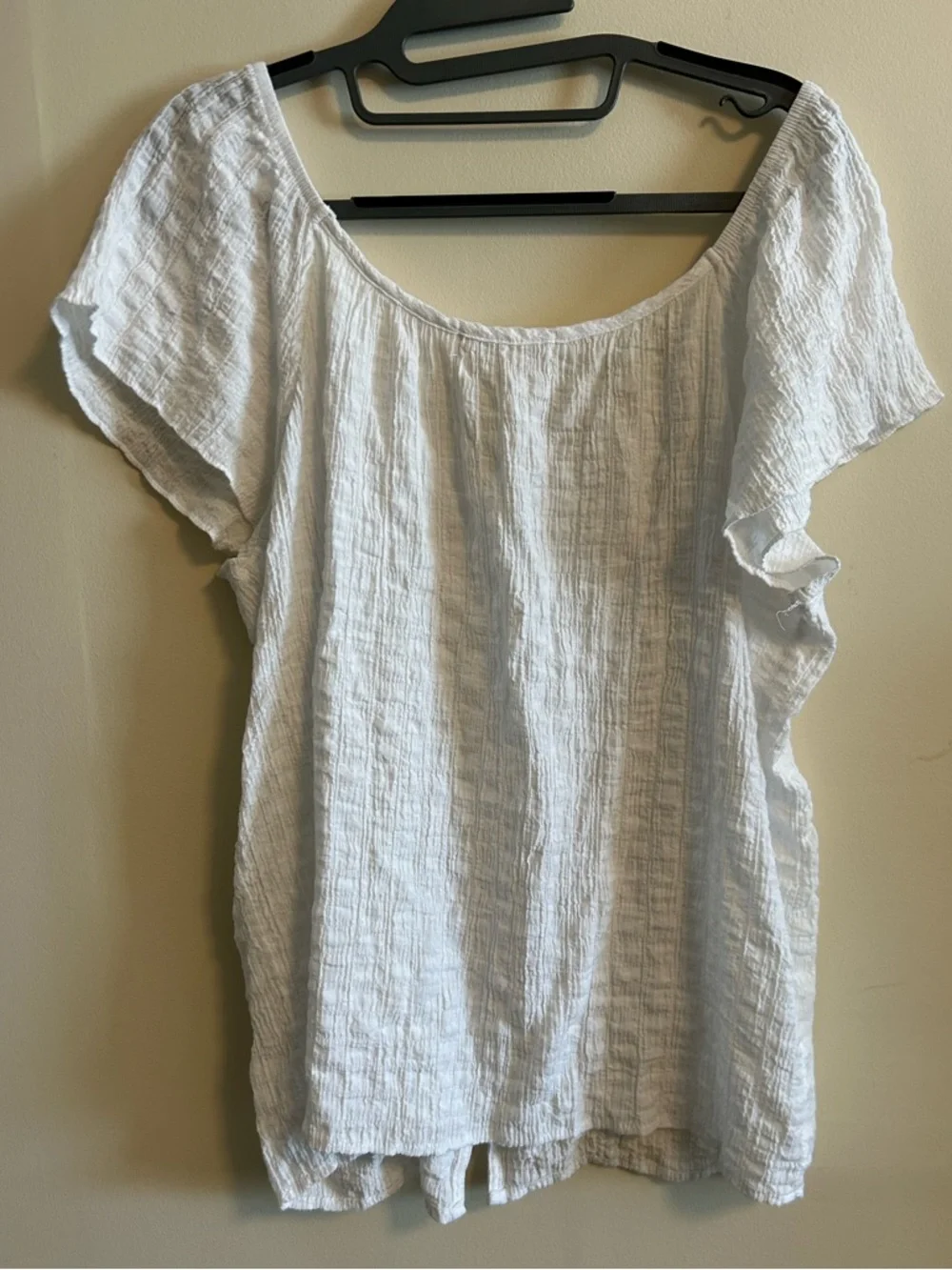 Rewind White Textured Button-Front Blouse - Picture 4 of 4